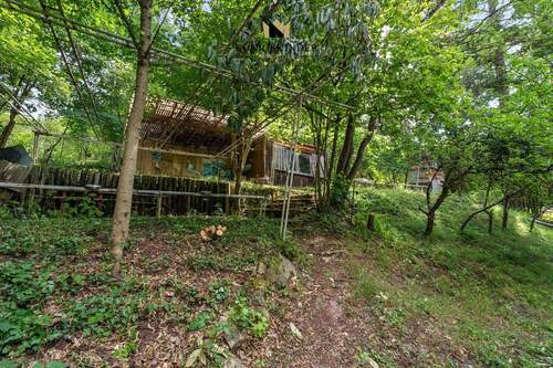 Baufenster am aussichtsreichen oberen Grundstücksende - 