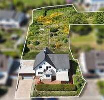 Großes Ein- bis Zweifamilienhaus auf traumhaftem Grundstück in Hiddenhausen