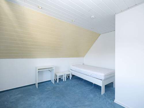 Zimmer 1 links (OG) - 