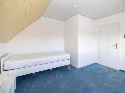 Zimmer 1 links (OG) - 