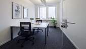 Büroraum mit 2 Arbeitsplätzen - Rivvers Offenbach - Flexible Arbeitsplätze und Büros mit Skylineview - All-in-Miete