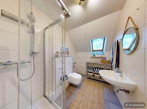 [KI-optimiertes Foto] Tageslicht-Duschbad - 