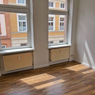Wohnzimmer - Wohnen in der Schelfstadt++kleine gemütliche 2-Zimmer-Wohnung++mit Duschbad++und Küchenbereich