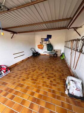 Garage - 