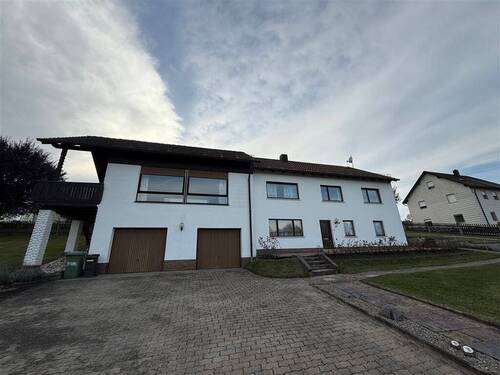 Ansicht_Ost - 5 Zimmer Einfamilienhaus zum Kaufen in Neuhaus a d Pegnitz