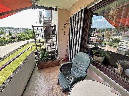 Balkon 1 - 3 Zimmer Etagenwohnung in Schömberg