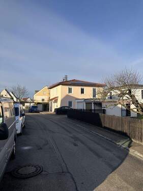 Bild 3 - 4 Zimmer Einfamilienhaus in Augsburg
