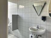 Herren-WC-Raum - 