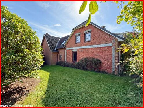 Nord-Ansicht - Mehrfamilienhaus, Wohnhaus mit 194,50 m² in Esgrus zum Kaufen