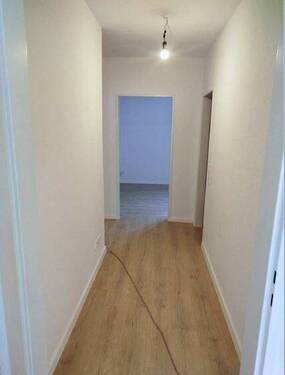 Flur - 2 Zimmer Etagenwohnung zur Miete in Fürth