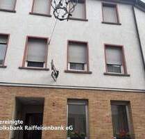 Zentrale Lage in Enkirch - 280.000,00&nbsp;EUR Kaufpreis, ca.&nbsp; 190,00&nbsp;m&sup2;&nbsp;Wohnfl&auml;che in Enkirch (PLZ: 56850)