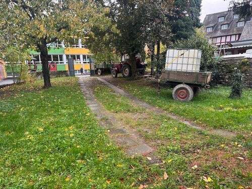 Garten - 4 Zimmer Mehrfamilienhaus, Wohnhaus in Enkirch