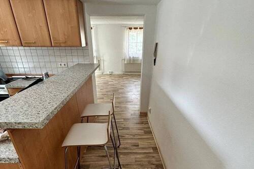 Küche/Durchgang ins Wohnzimmer im OG - 