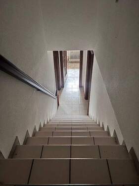 Treppe zur unteren Etage - 