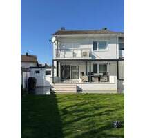 Kernsaniertes Reihenendhaus mit 2 Garagen - Rastatt