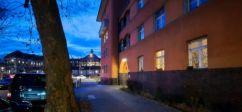Eingang Komplex - Historischer Charme trifft komfortablen Wohnkomfort - Maisonette-Wohnung mit Dachterrasse Berlin Mitte-Wedding