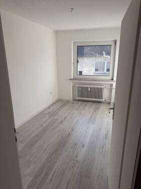 Bild 2 - 3 Zimmer Etagenwohnung zur Miete in Wuppertal