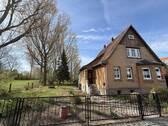 Hausansicht - 7 Zimmer Einfamilienhaus in Drei Gleichen