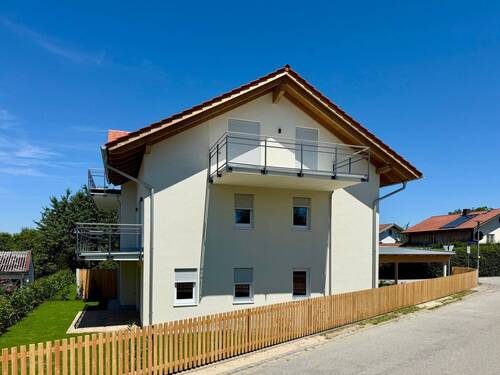 Außenansicht - Etagenwohnung mit 71,60 m² in Traunstein zum Kaufen