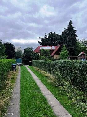 Zufahrtsweg - Grundstück in Berlin zum Kaufen