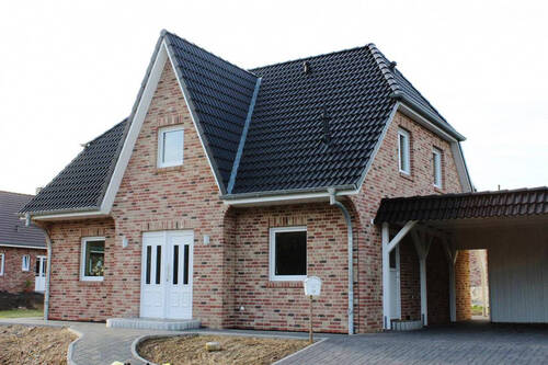 Beispiel Abbildung mit Sonderleistung - Friesenhaus in Kellinghusen Niedrigenergiehaus mit Wärmepumpe Neubau in Planung