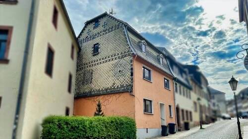 Außenansicht Straßenseite - Reihenendhaus mit 110,00 m² in Rochlitz zum Kaufen