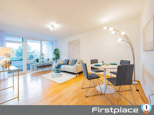 Helle Wohnung mit Südbaklkon - FIRSTPLACE - Helle 2-Zimmer-Wohnung mit schönem Ausblick und Süd-Loggia