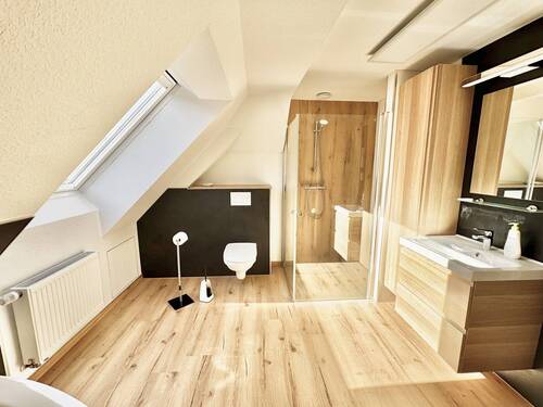 Badezimmer (2), Wohnung OG (DG), Gebäude 2 - 