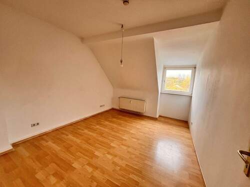 heller Wohnraum 2.JPG - **** schicke 2 Zimmer – Wohnung im 4. OG . ****