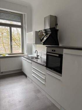 .. mit Einbauküche ! - Moderne Wohnung mit Einbauküche und Stellplatz in zentraler Lage von Kitzingen