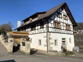 Vorderansicht/Südost-Südwest - Die besondere Immobilie -vielseitig nutzbar -direkt an der Schweizer Grenze für PferdeliebhaberHandwerbsbetrieb mit Halle+Garage