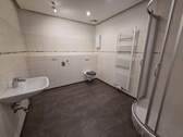 Duschbad - Etagenwohnung mit 155,00 m&sup2; in Eisenach zur Miete