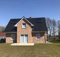 Landhaus mit Kapitänsgiebel in Potenburg - Wilhelmshaven Schaar