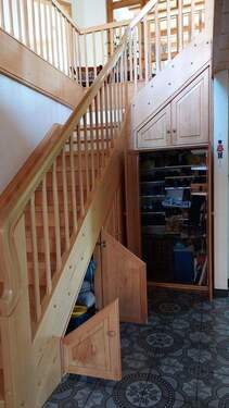 Einbauschrank-Treppe EG - 