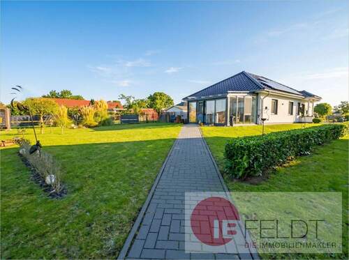 Außenansicht - Bungalow-Wohnhaus 