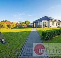 Bungalow-Wohnhaus | TOP-Ausstattung, Wintergarten, Panorama-Blick, Hot Tube Pool, Erweiterungsoption - Dabergotz