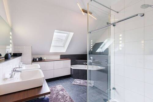 Badezimmer - Doppelhaushälfte mit 136,80 m&sup2; in Oberstenfeld zum Kaufen