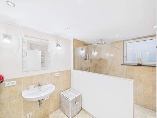 Badezimmer Einliegerwohnung UG - 