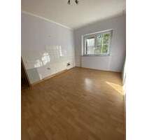 Gepflegte 2,5 Raum Wohnung - 450,00&nbsp;EUR Kaltmiete, ca.&nbsp; 61,00&nbsp;m&sup2;&nbsp;Wohnfl&auml;che in Gelsenkirchen (PLZ: 45881) Schalke