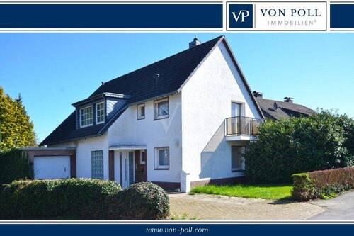 Hausansicht - Wohnen mit Perspektive - Einfamilienhaus mit Einliegerwohnung auf naturnahem Grundstück