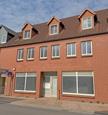 Frontansicht - Zentrales Mehrfamilienhaus mit Umbaupotential