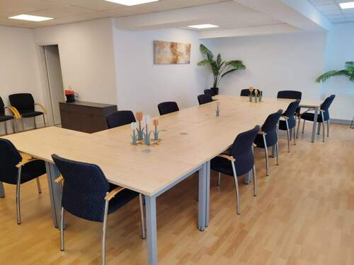 Meetingraum Burglounge - Büro zur Miete in Burkhardtsdorf