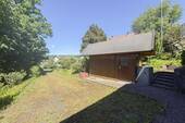 Grundstücksübersicht Haus mit Schuppen - 