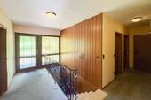 Treppenhaus und Flur EG - 