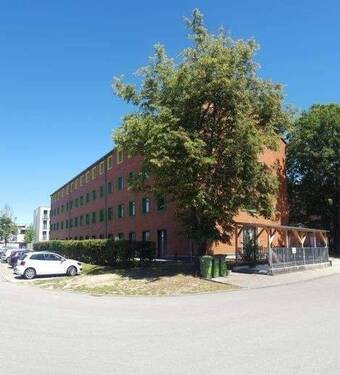 Seitenansicht - Zufahrt Fahrradkeller - Top möbl. Studentenapartment mit ALL inclusive Miete !