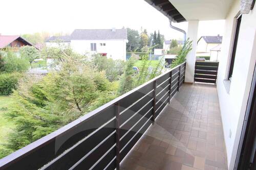 7 Ostbalkon-Anbau_Landau - 3 Zimmer Doppelhaushälfte in Landau a.d. Isar