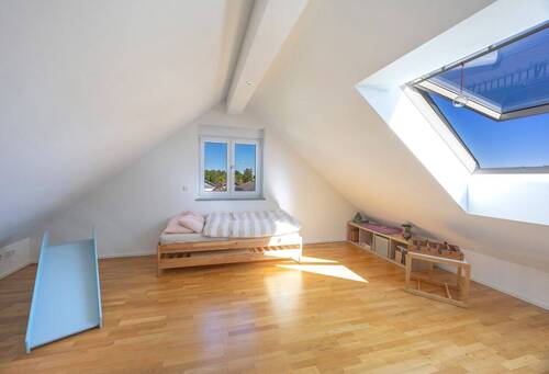 Geräumiges Dachstudio - 