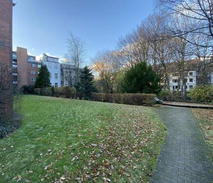 Gartenanlage hinter dem Haus - 