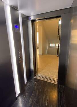 Blick aus dem Fahrstuhl - 