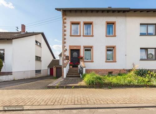 Vorderansicht - Haus für Handwerker und Renovierer